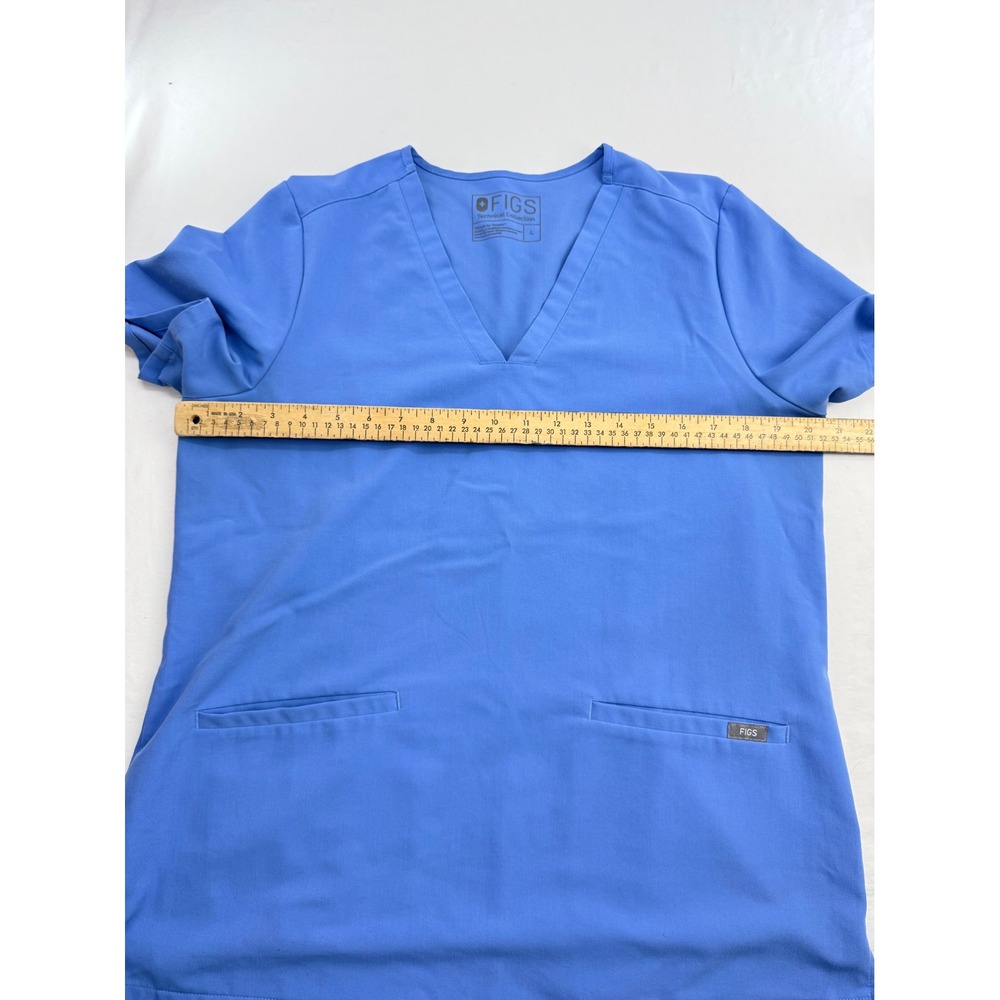 FIGS Technical Collection Blue V-Neck Scrub Top Womens Large 2-Pocket Large - Picture 3 of 4